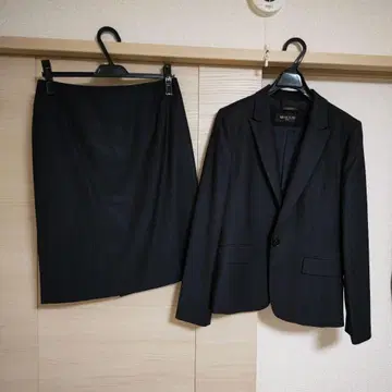 MICHEL KLEIN 블랙 스트라이프 수트