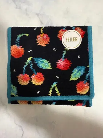 러브러리 바이 페이 체리 도트 손수건 파우치