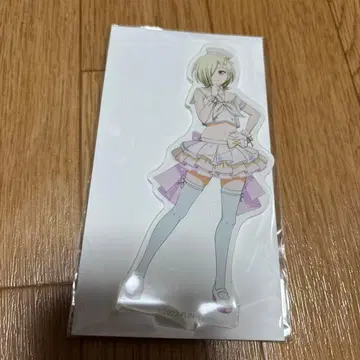 미아 테일러 아크릴 스탠드