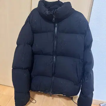 unknown london 다운