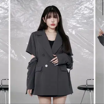 컷 아웃 디자인 드로스트 자켓 Darich