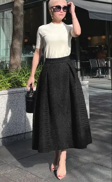 택 포함 미사용 새상품 완판템 JENNE 블랙 플레어 스커트