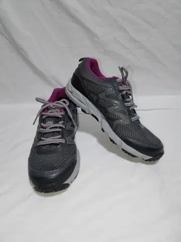 미사용 미즈노 웨이브 가젤 GORE-TEX 23cm 스니커즈