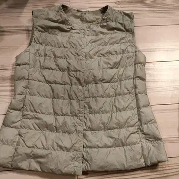 유니클로 울트라 라이트 다운 자켓 베스트