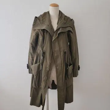 Lois CRAYON 로이스크레용 밀리터리 코트 보아 부착