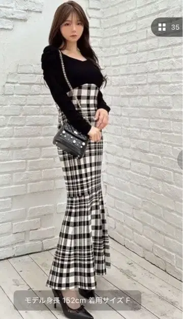 RESEXXY 숄더 오픈 머메이드 니트 원피스