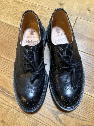 트리커스 버튼 (Tricker's Bourton)