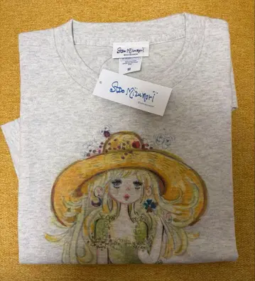 미즈모리 아도짱 T셔츠 (밀짚모자 오트밀)