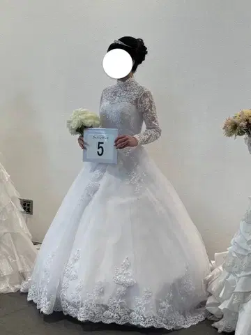 화이트 A라인 웨딩 드레스