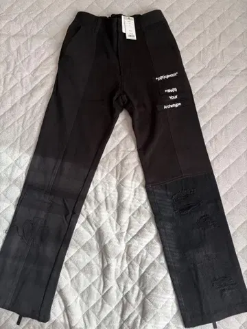 *p[R]ojector* 팬츠 M 사이즈 가격 인하 협상 가능