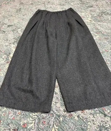 비어슈의 와이드 팬츠