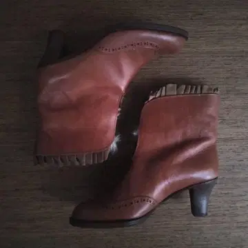 새상품 JUCO. 주코 2WAY 프릴 퍼 숏부츠 S