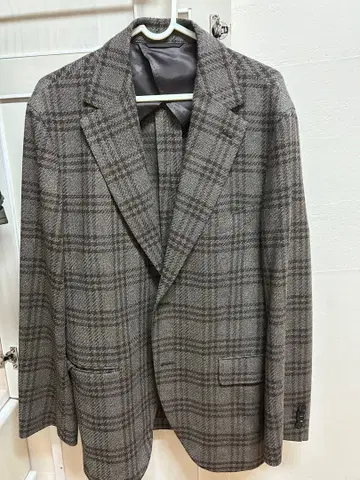브라운 계열 체크 테일러드 자켓