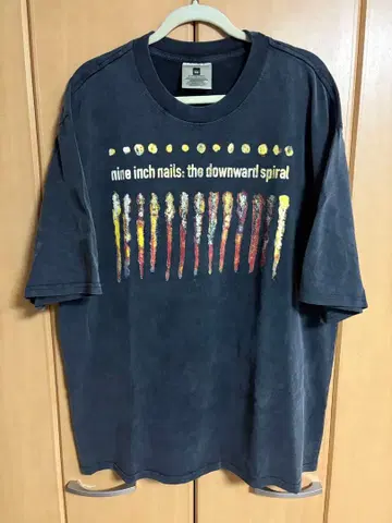 나인 인치 네일즈 spiral T셔츠