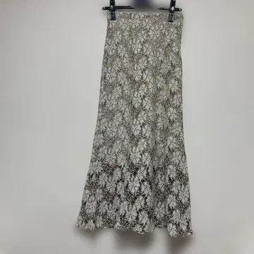 dazzlin 아이보리 레이스 플레어 롱 스커트