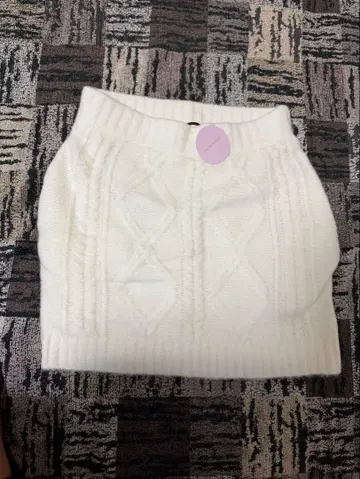 화이트 스커트 S 사이즈 백 포켓 부착