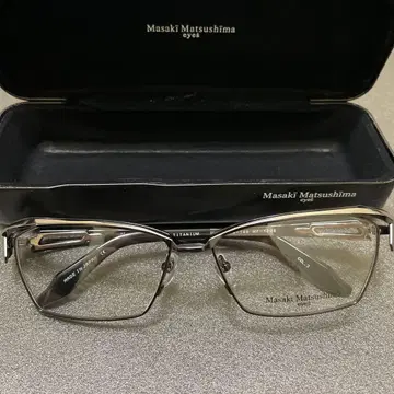 마사키 마츠시마 안경