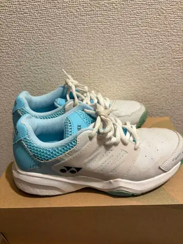 요넥스 테니스화 화이트/블루