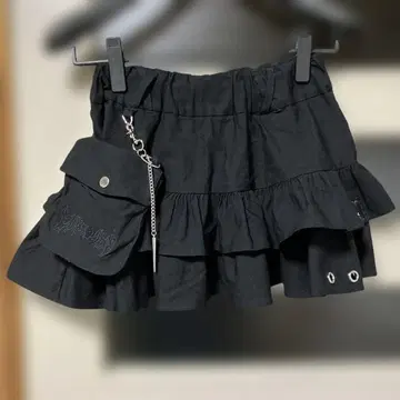 블랙 플레어 스커트 사이드 포켓 포함