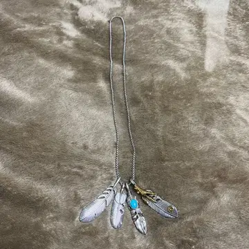 실버 깃털 모티브 목걸이