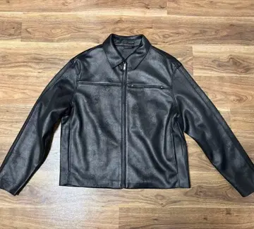 ZARA 인조 가죽 자켓 블랙