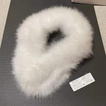 화이트 페더 숄