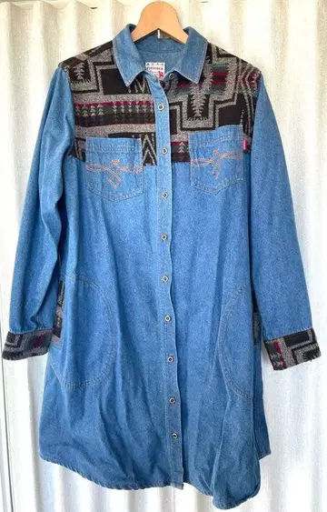 [ 미사용 새상품 ] 티티카카 데님 자카드 패치 원피스