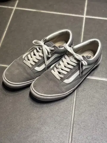 Vans 그레이 스웨이드 로우컷 스니커즈