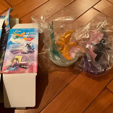 [ 2개 세트 ] 배틀 온 데스크 리자몽과 불카모스