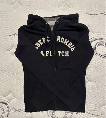 Abercrombie & Fitch 아바클로 후드티