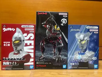 울트라 시리즈 피규어 3체