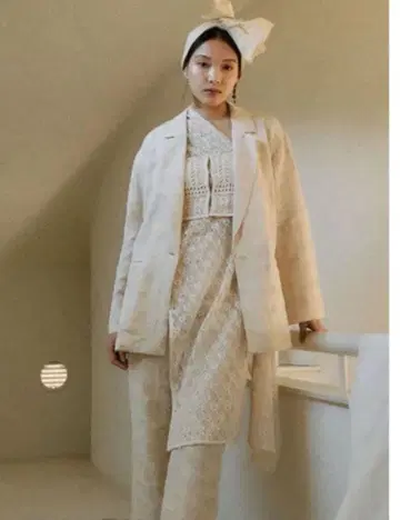 보태니컬 자카드 백 리본 재킷 블랙