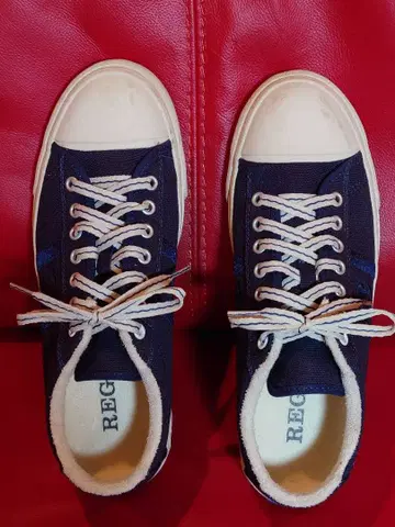 REGAL 네이비 캔버스 스니커즈