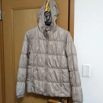 유니클로 후드 부착 다운 자켓 L