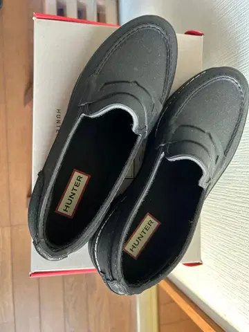 HUNTER 블랙 로퍼 UK5