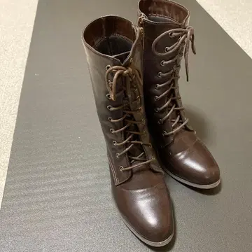 다크 브라운 레이스업 부츠 23.0cm