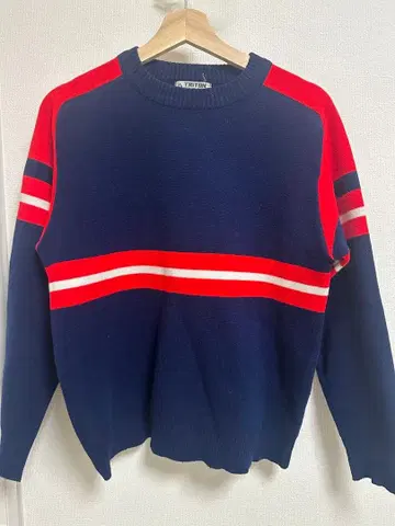 스트라이프 디자인 긴팔 니트 스웨터