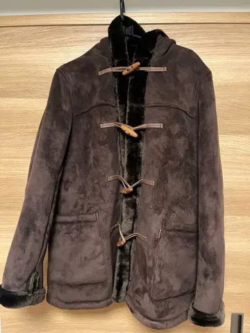 새상품급 맥그리거 다크 브라운 무스탕 더플 코트