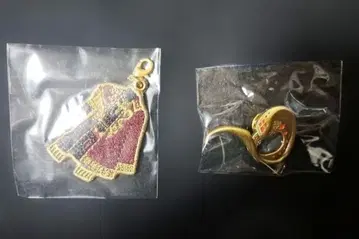 트위스테 마스커레이드 드레스ver. 자수 참 가면 핀 배지