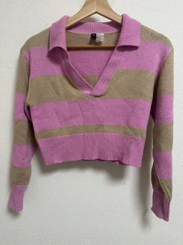 핑크와 베이지 스트라이프 니트 스웨터