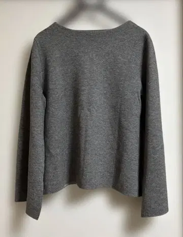 유나이티드 애로우즈 그레이 니트 긴팔 상의 슬릿 포함