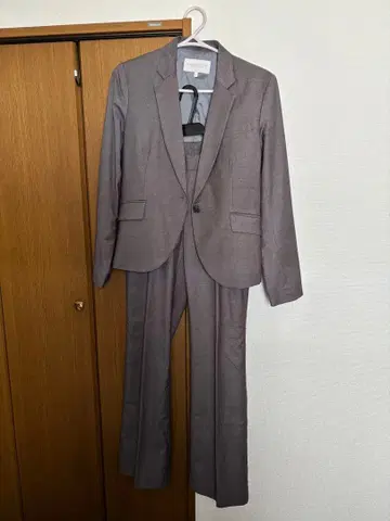 프로포션 바디 드레싱 셋업 수트 그레이