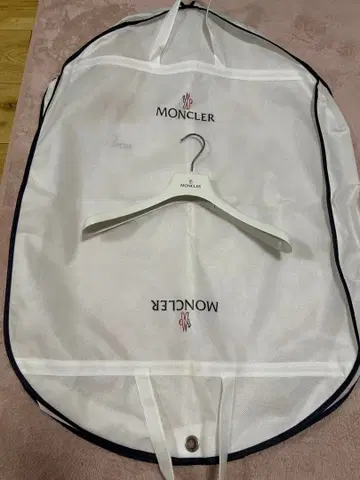 MONCLER 의류 커버 & 행거 세트
