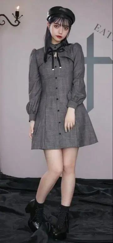 EATME 하이넥 세트 원피스 그레이