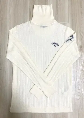 캘러웨이 골프 하이넥 니트 L 사이즈