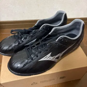 미즈노 모렐리아 네오 살라 클럽 TF 28.0cm