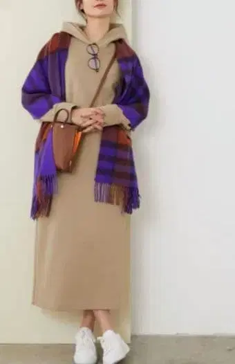 [택 포함 새상품 미사용] 로페 후드 부착 원피스