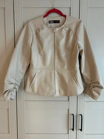 ZARA 베이지 가죽 자켓 L
