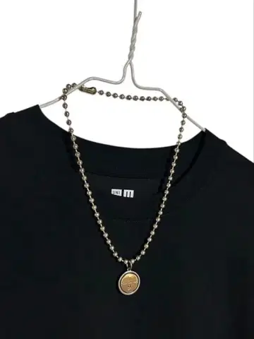 볼 체인 실버 목걸이 (메달 모티브)