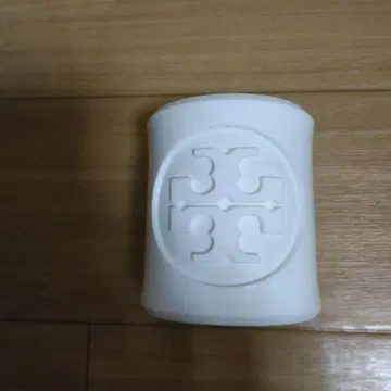 토리버치 뱅글입니다. 새상품입니다.